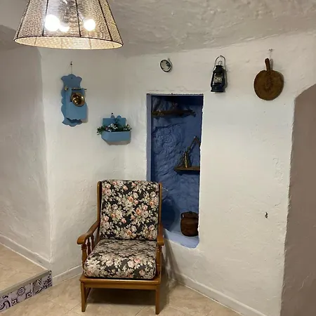 Casa Cueva Morillas Nyaraló