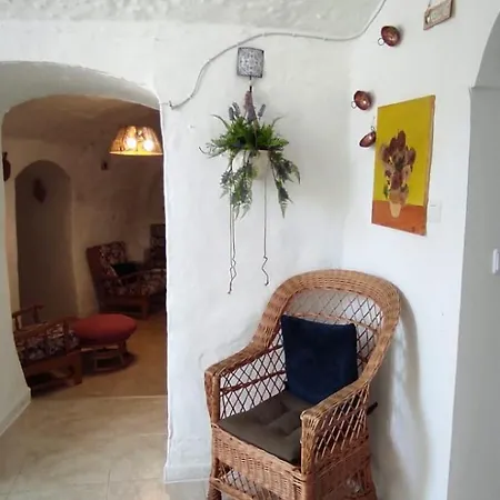 Casa Cueva Morillas