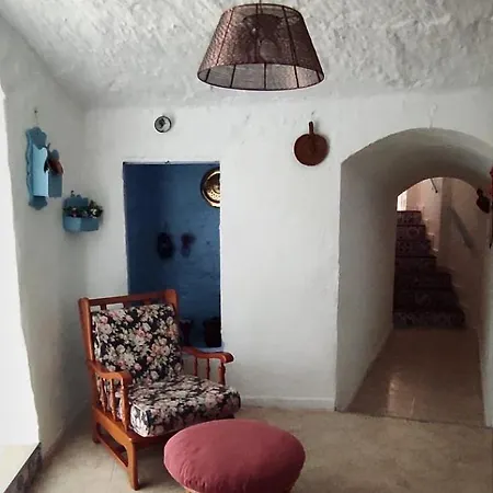 Casa Cueva Morillas Nyaraló